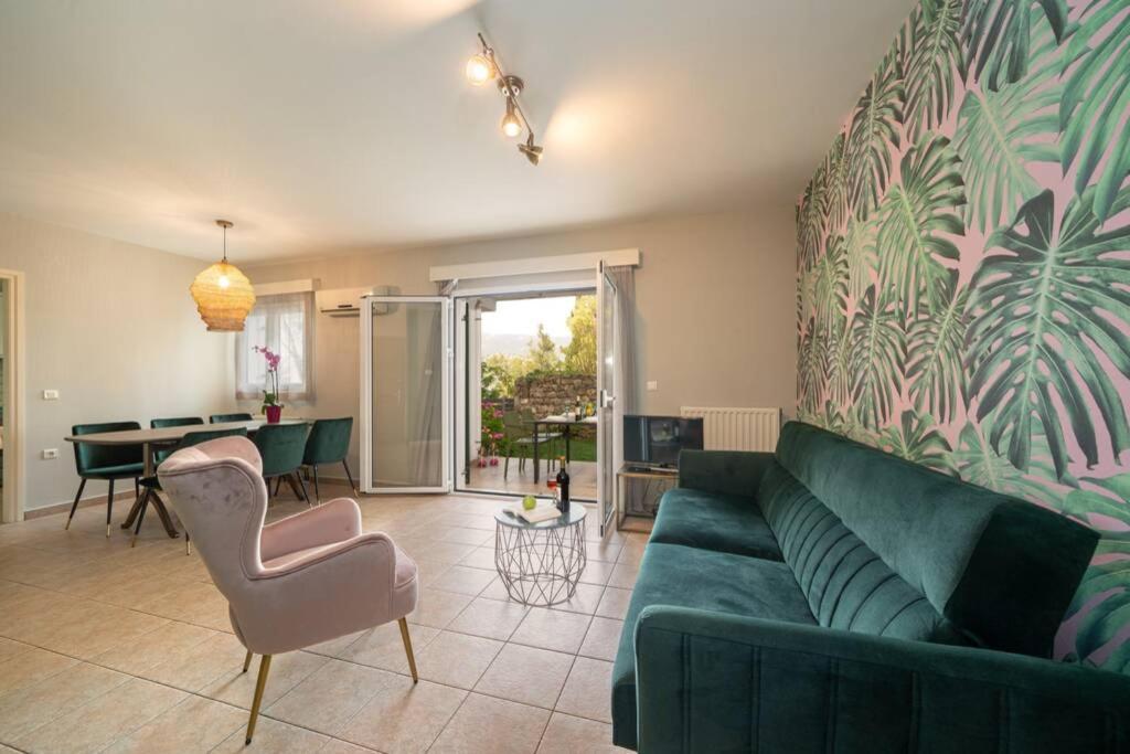 Central & Elegant Suite With Private Garden Argostoli  Eksteriør billede