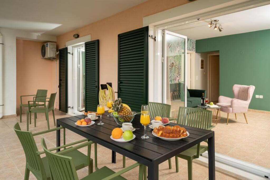 Central & Elegant Suite With Private Garden Argostoli  Eksteriør billede