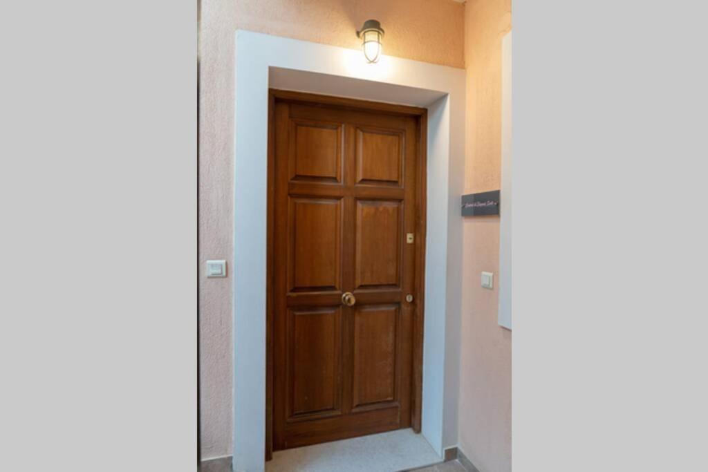 Central & Elegant Suite With Private Garden Argostoli  Eksteriør billede
